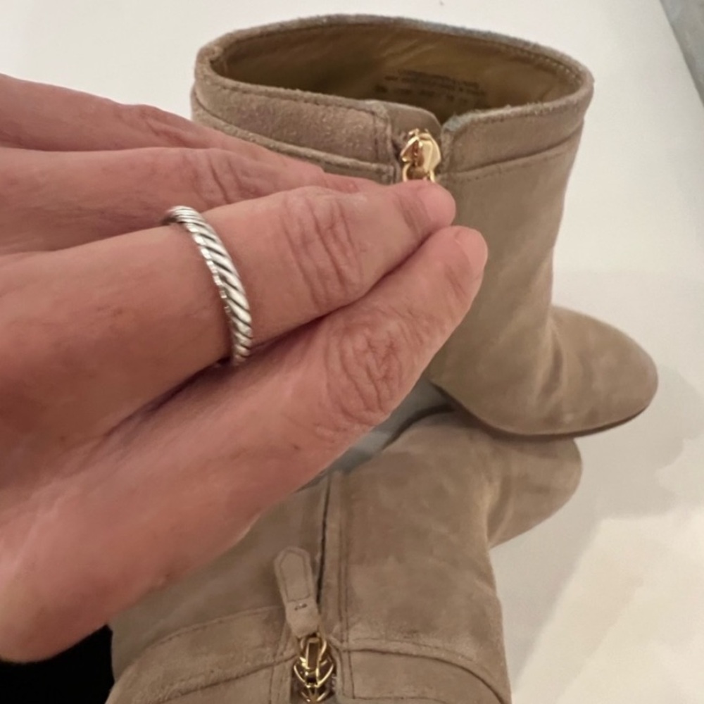 Excellent Condition David Yurman silver ring!